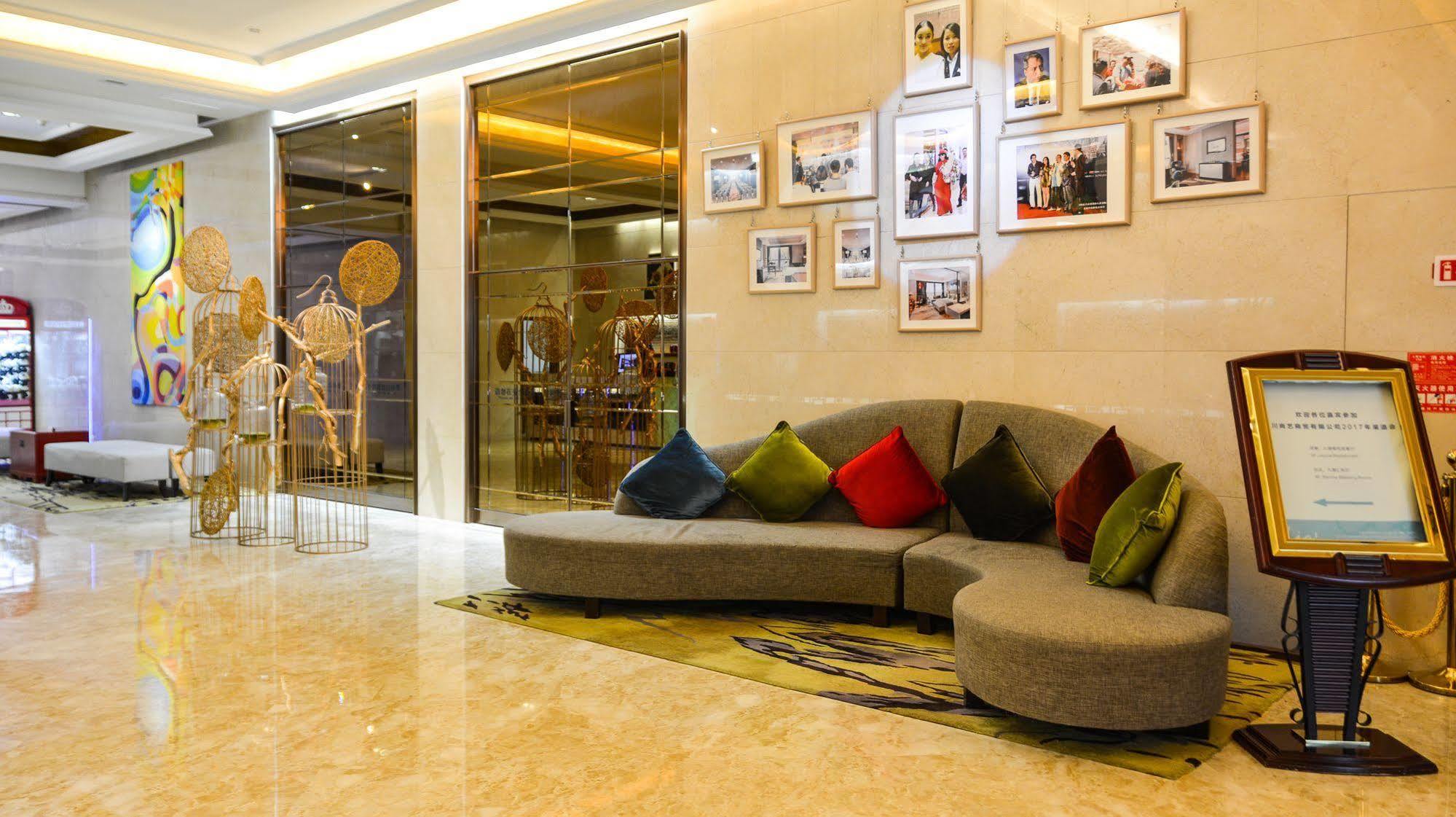 Lia! Chengdu Hotel Dış mekan fotoğraf